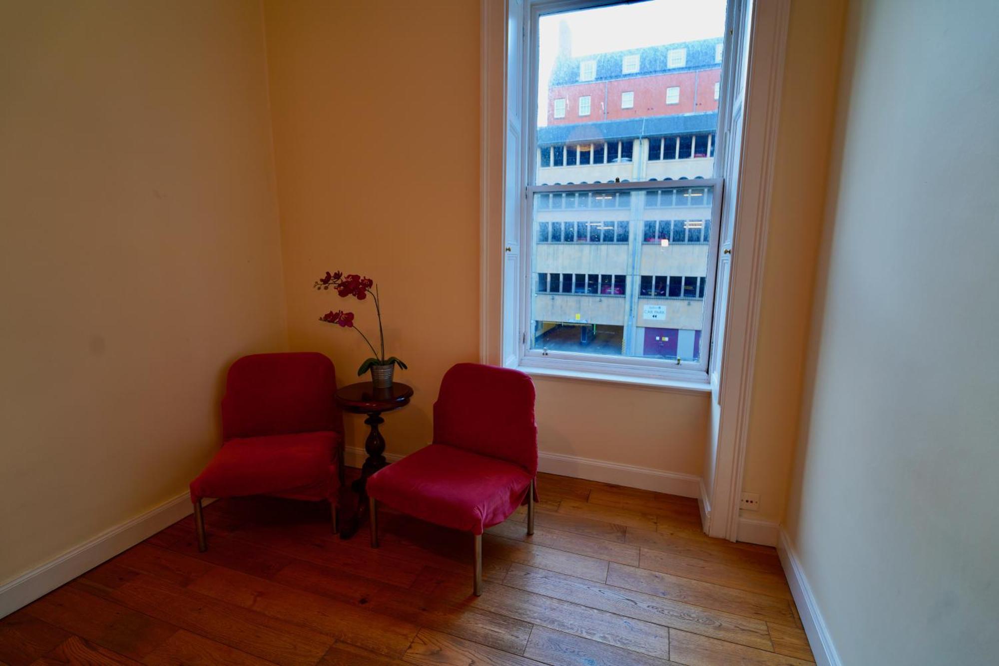 Spacious 2 Bed Apt Next To Royal Mile & Waverley 爱丁堡 外观 照片