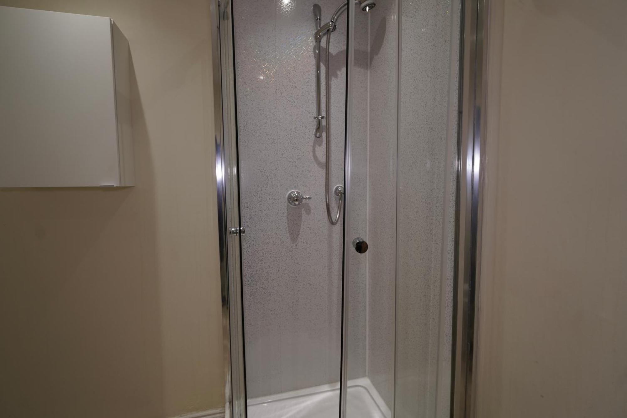 Spacious 2 Bed Apt Next To Royal Mile & Waverley 爱丁堡 外观 照片