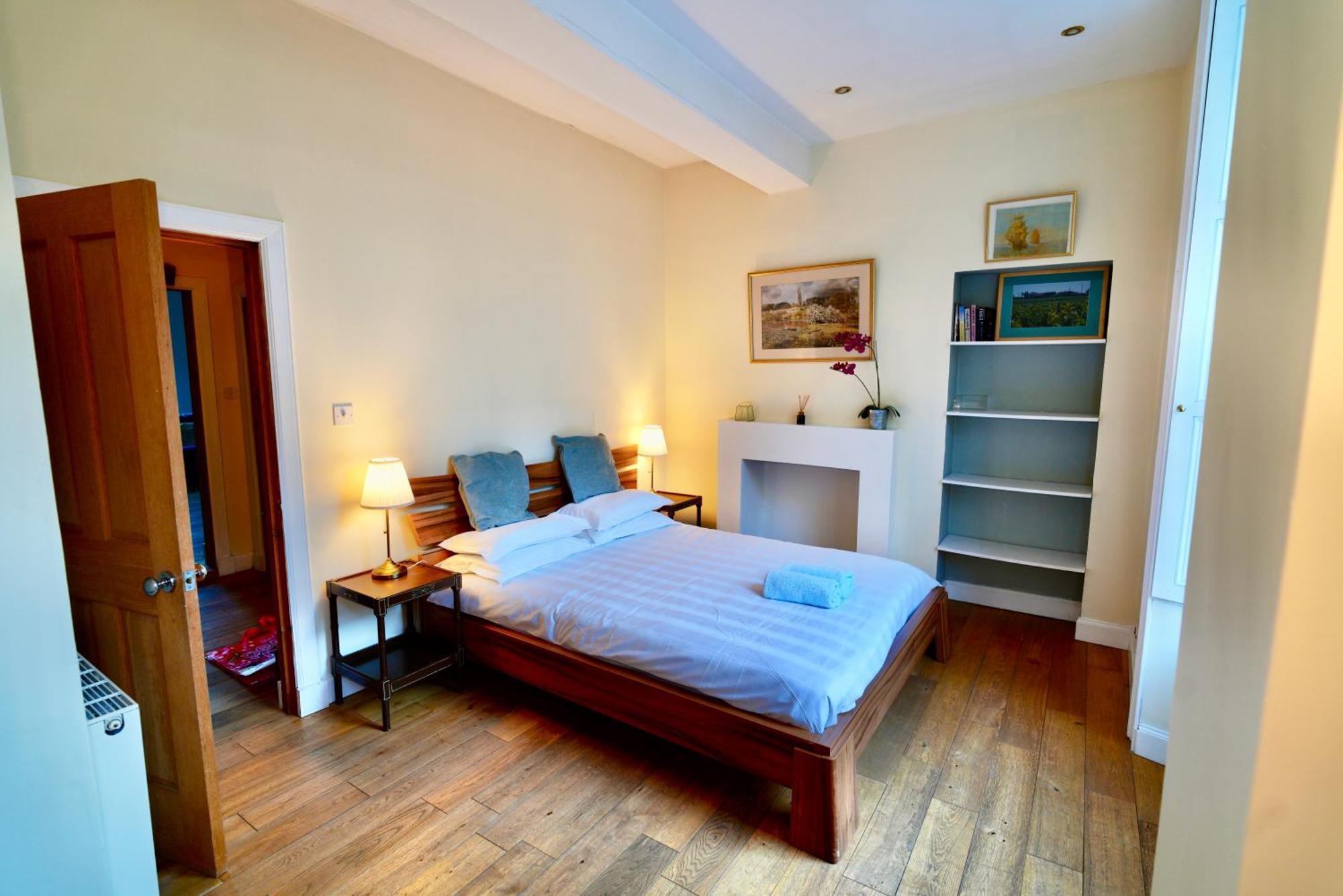 Spacious 2 Bed Apt Next To Royal Mile & Waverley 爱丁堡 外观 照片