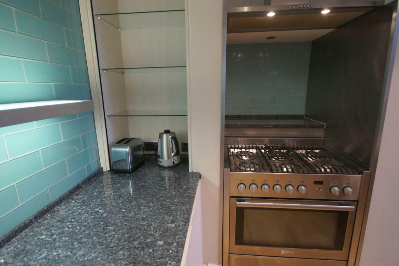 Spacious 2 Bed Apt Next To Royal Mile & Waverley 爱丁堡 外观 照片