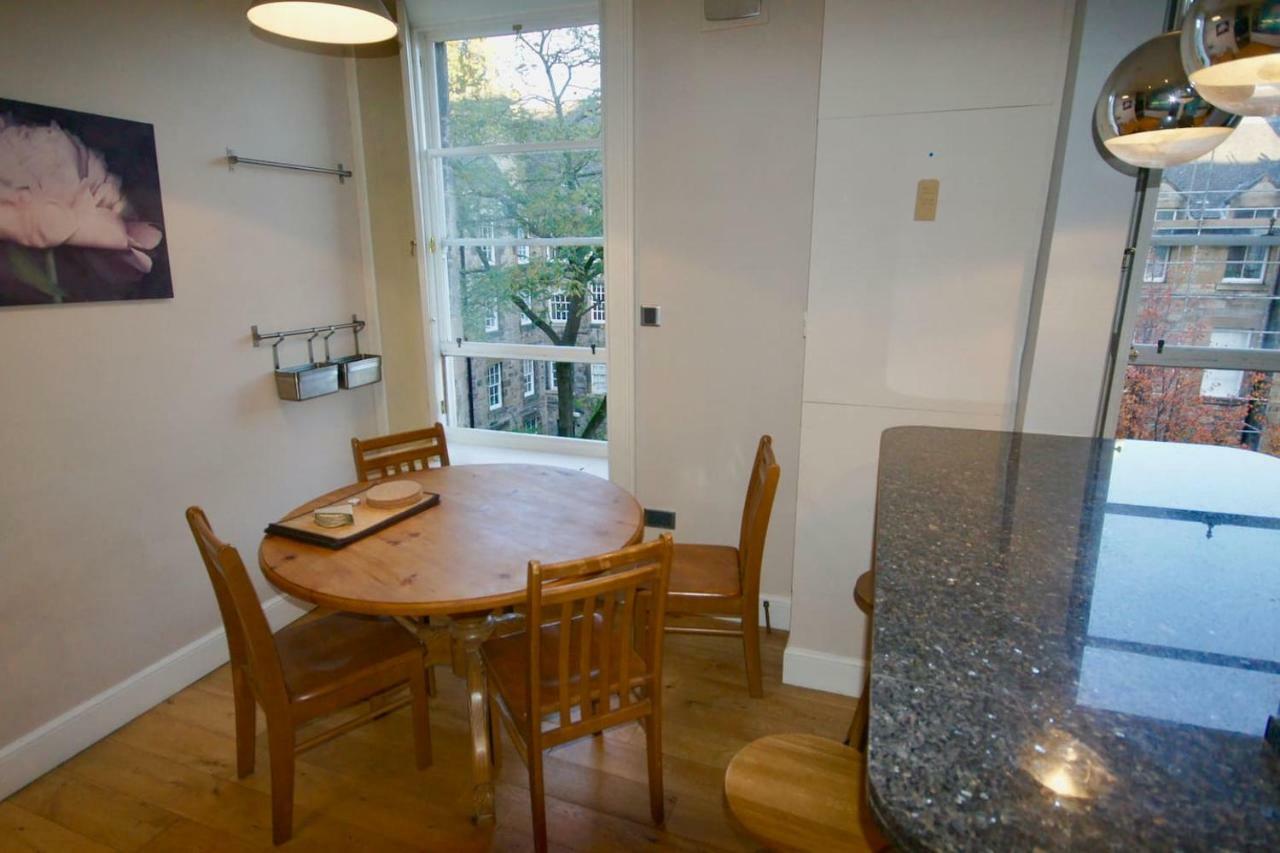 Spacious 2 Bed Apt Next To Royal Mile & Waverley 爱丁堡 外观 照片