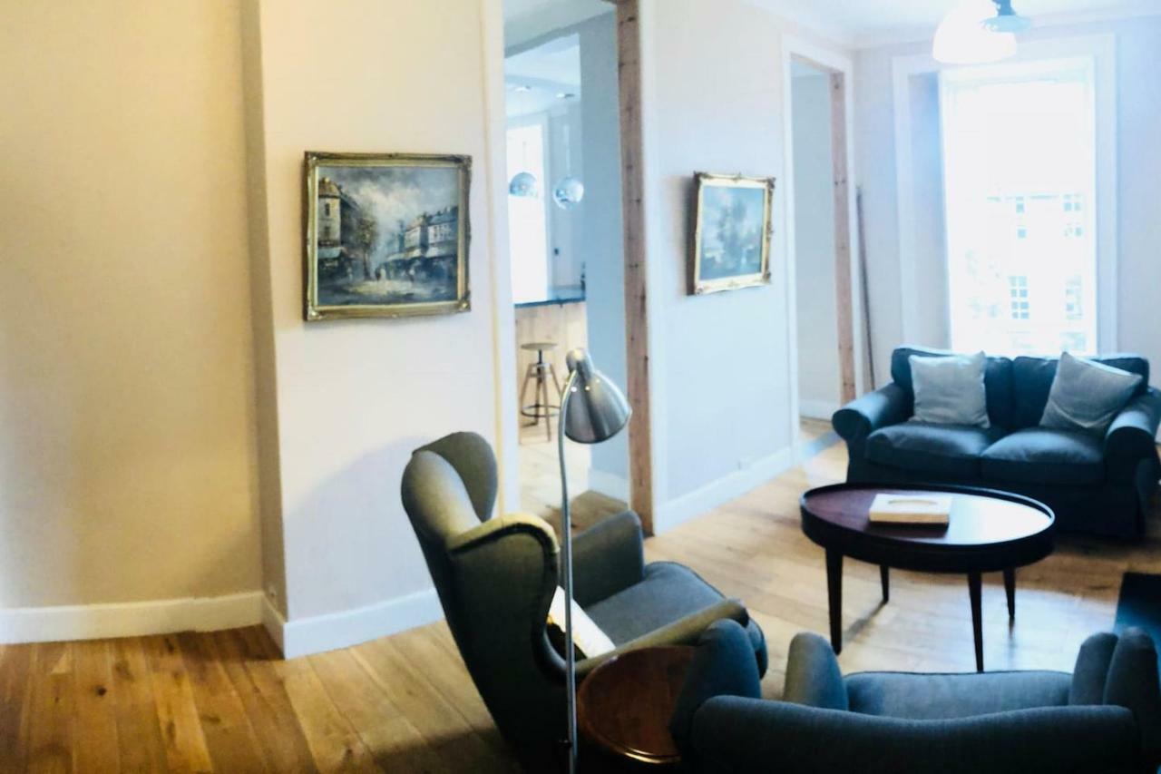 Spacious 2 Bed Apt Next To Royal Mile & Waverley 爱丁堡 外观 照片