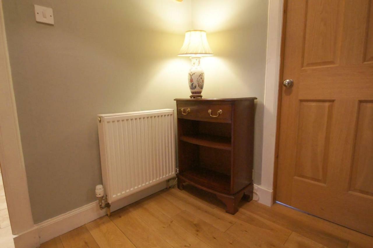 Spacious 2 Bed Apt Next To Royal Mile & Waverley 爱丁堡 外观 照片